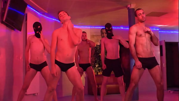 3929 24 heures dans un backroom 1 2