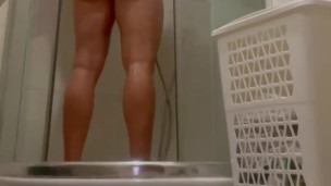 🔥Get shower with me on my ONLYFANS 👉🏻 @e_rosxxl