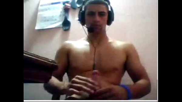 Pillado Masturbandose a Alirio Maza