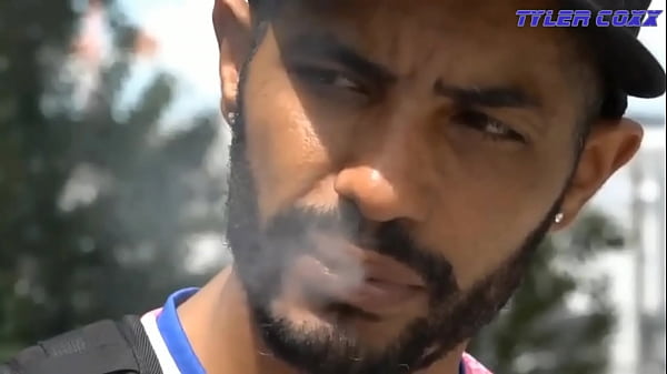 Tahar Reçoit Sa Sauté Pour Pâques (MYM TEASER)